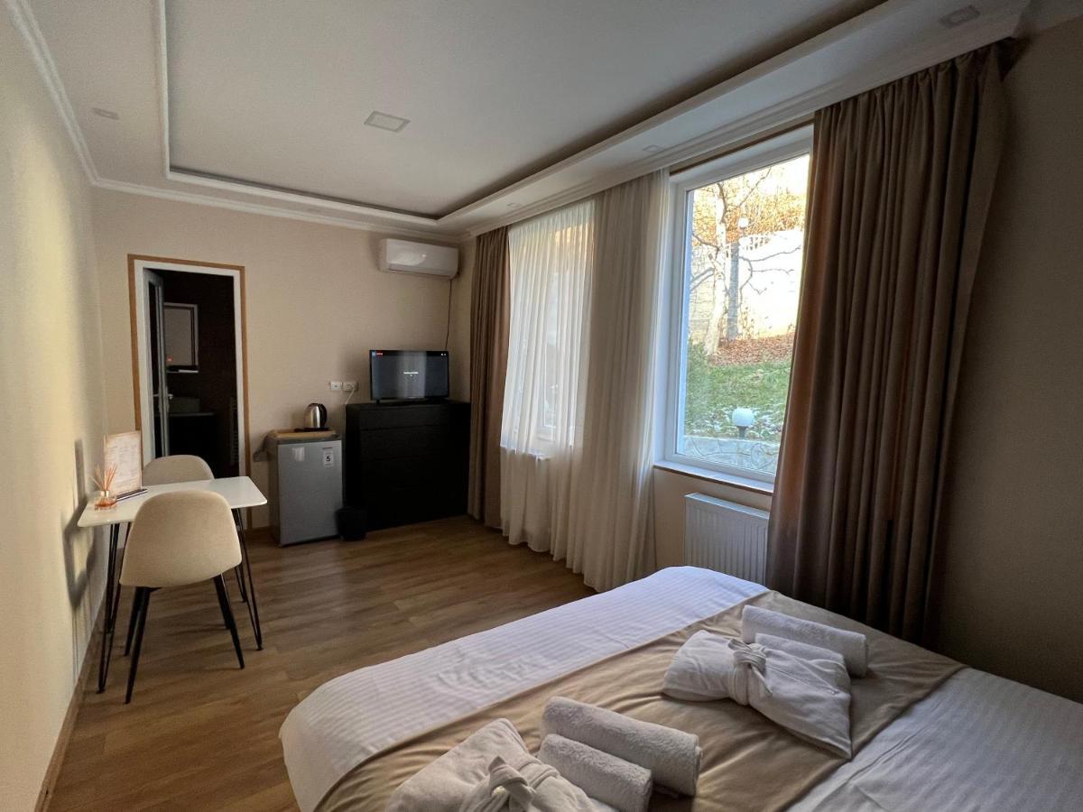 Serenity Likani Villa Hotel Боржоми Екстериор снимка
